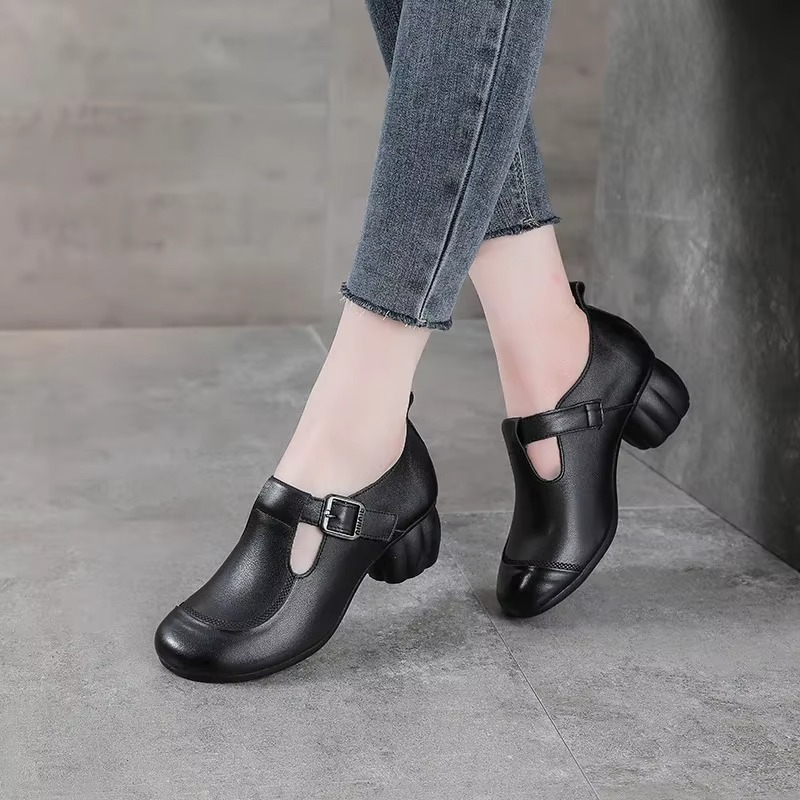 Vittoria – Women's Comfort Shoes - Black - 36