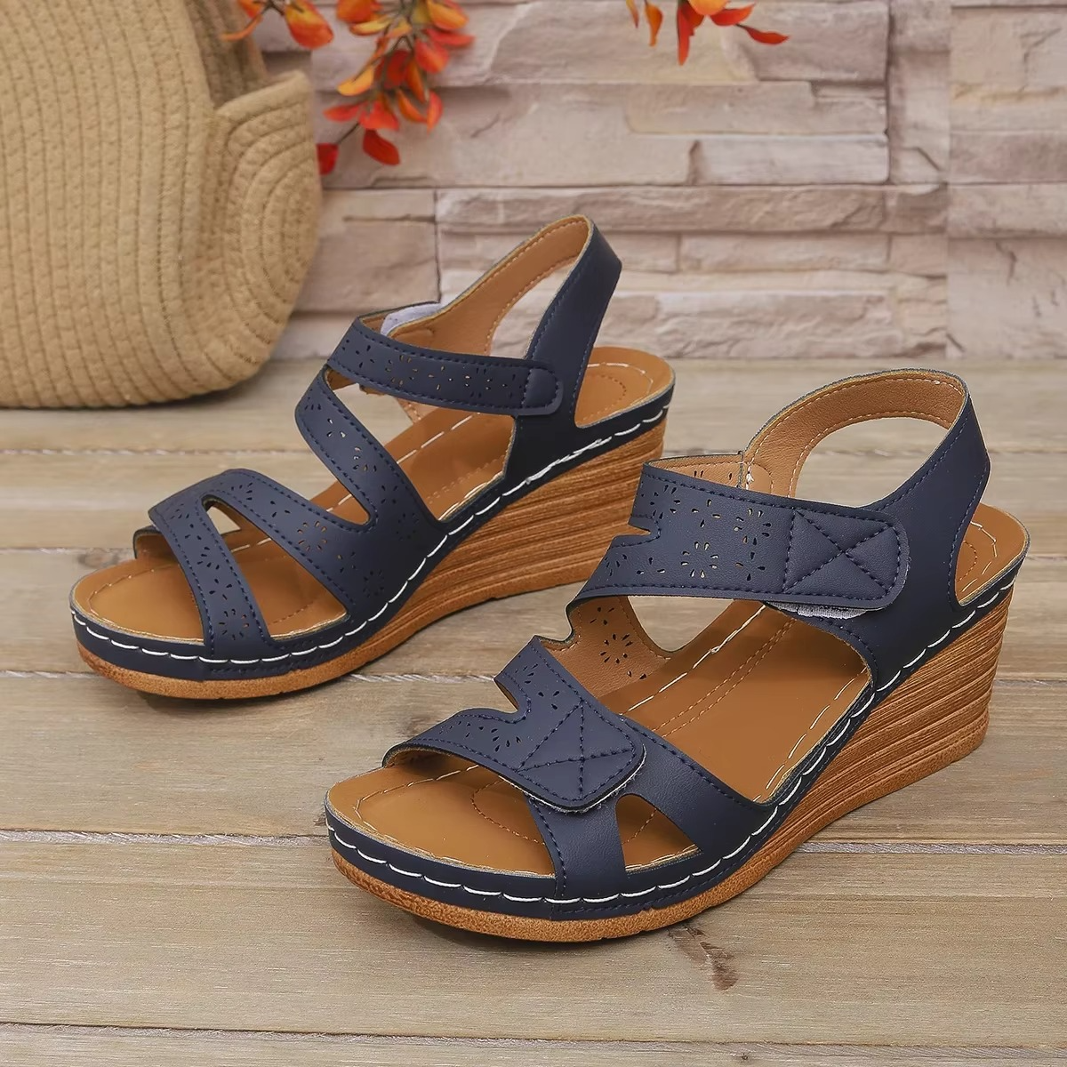Auria – Women's Comfort Sandals - Black - 35