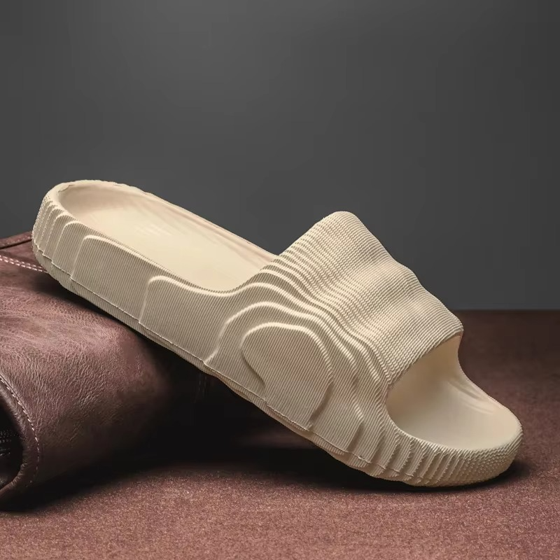 Veyne – Women's Comfort Slides - White - 41
