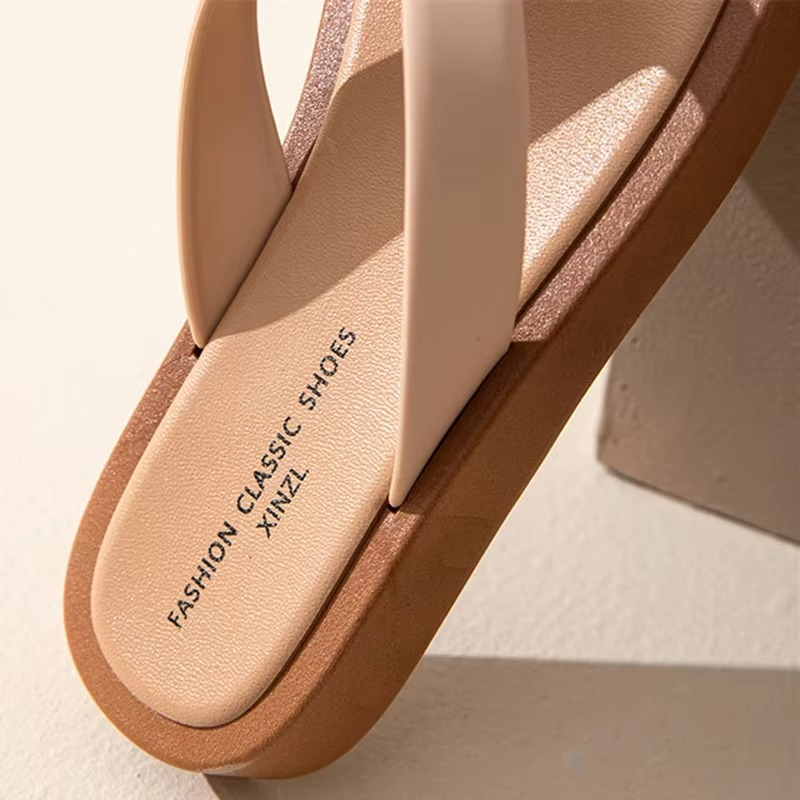 Classic – Women's Flip-Flops - Black - 34
