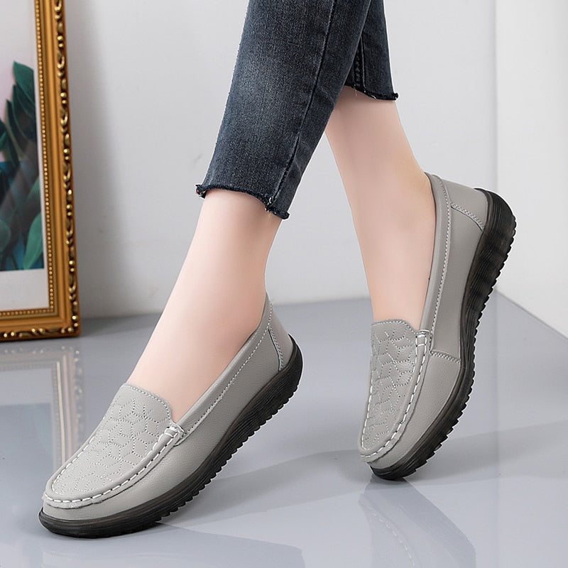 SerenityWalk – Women's Comfort Loafers - Black - 38