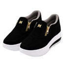 Max Orthopaedic Trainers