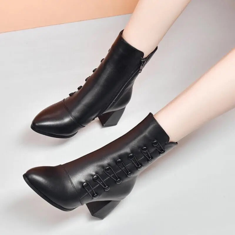 Italian – Women's Comfort Boots - Black - 36